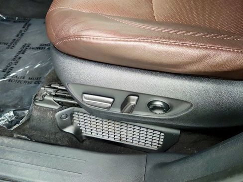 Used 2021 Toyota Sienna Platinum FWD image 12