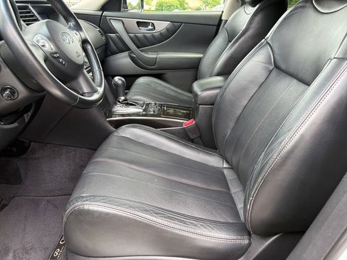 Used 2017 INFINITI QX70 2WD w/ Premium Package image 19
