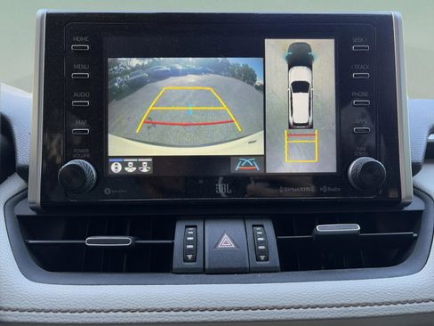 Used 2021 Toyota RAV4 Limited image 23