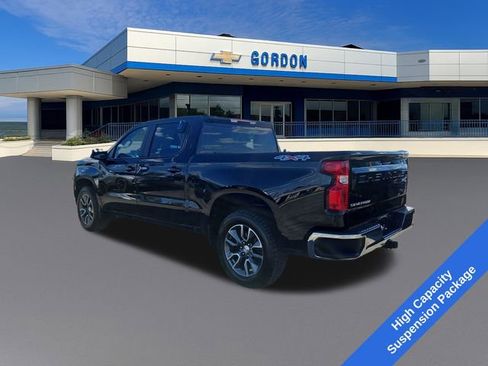 Used 2024 Chevrolet Silverado 1500 LT AWD/4WD image 3