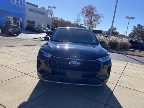 Used 2025 Ford Escape Active image 3