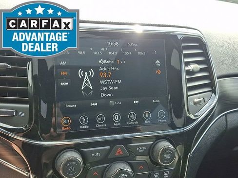Used 2019 Jeep Grand Cherokee Limited AWD/4WD image 18