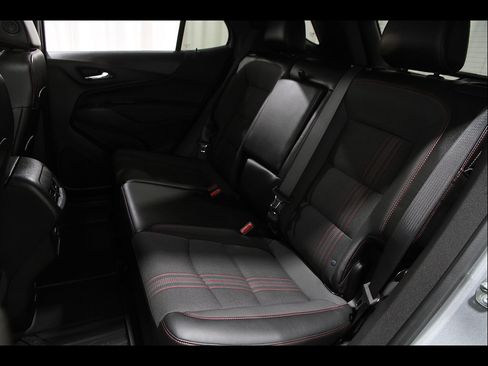 Used 2024 Chevrolet Equinox RS FWD image 17