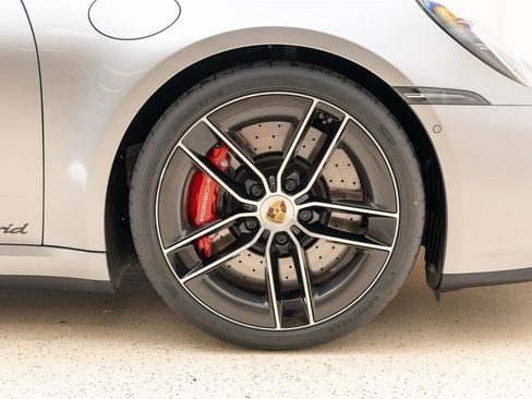 Used 2025 Porsche 911 Carrera GTS image 43