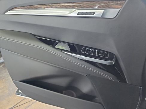 Certified 2025 Cadillac Escalade ESV Sport Platinum AWD/4WD image 25