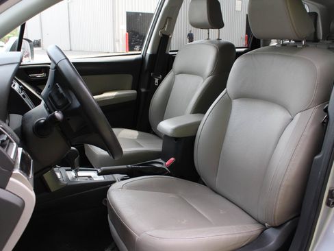 Used 2017 Subaru Forester 2.5i Limited AWD/4WD image 18