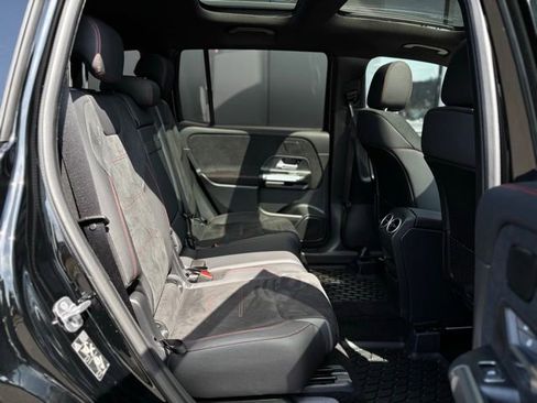 Used 2026 Mercedes-Benz GLB 250 4MATIC image 46