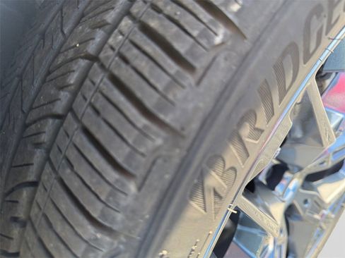 Used 2025 BMW 330i xDrive Sedan w/ Convenience Package image 20