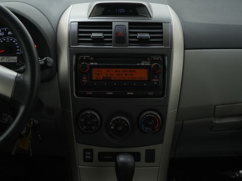 Used 2012 Toyota Corolla LE image 15