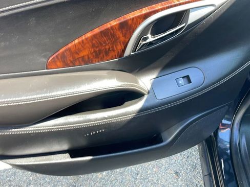 Used 2013 Buick LaCrosse Touring FWD image 36