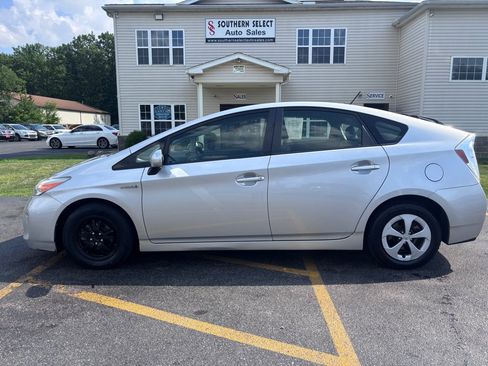 Used 2014 Toyota Prius Three FWD image 1
