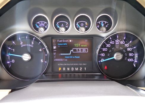 Used 2016 Ford F250 Lariat w/ Chrome Package image 9