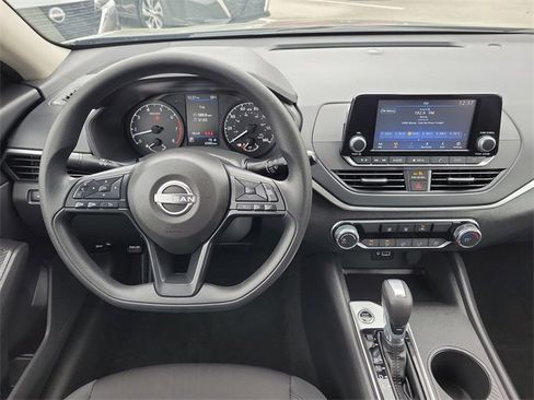 Used 2024 Nissan Altima 2.5 S image 15