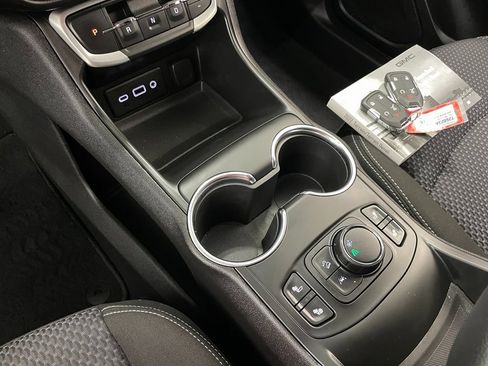 Certified 2022 GMC Terrain SLE w/ Driver Convenience Package image 30