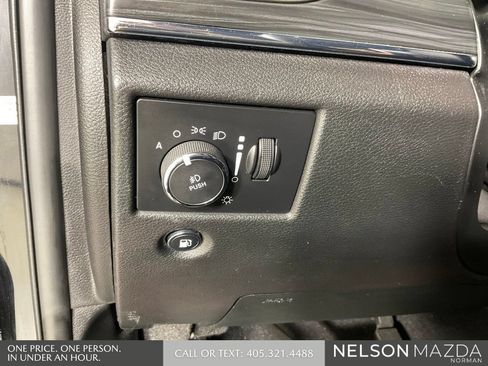 Used 2019 Jeep Grand Cherokee Limited AWD/4WD image 47