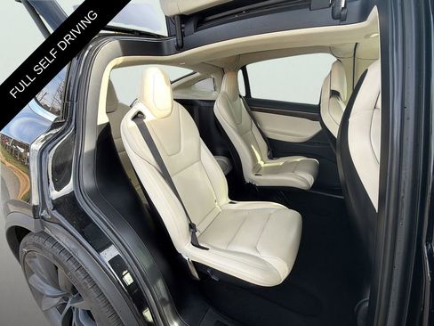 Used 2018 Tesla Model X P100D image 30