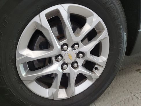 Used 2020 Chevrolet Traverse LT image 31