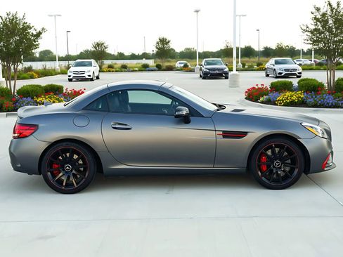 Used 2018 Mercedes-Benz SLC 43 AMG image 9