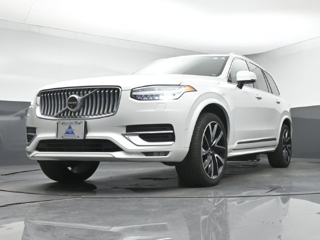Used 2024 Volvo XC90 B5 Plus w/ Protection Package Premier AWD/4WD image 12