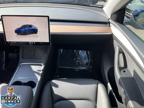 Used 2023 Tesla Model Y Long Range AWD/4WD image 57