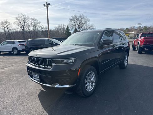 Used 2025 Jeep Grand Cherokee L Laredo image 3