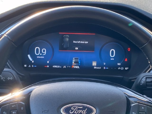 Used 2024 Ford Escape Platinum AWD/4WD image 9