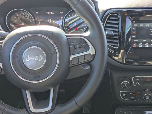 Used 2019 Jeep Compass Altitude image 21