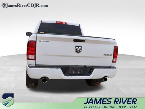 Used 2017 RAM 1500 Express AWD/4WD image 11