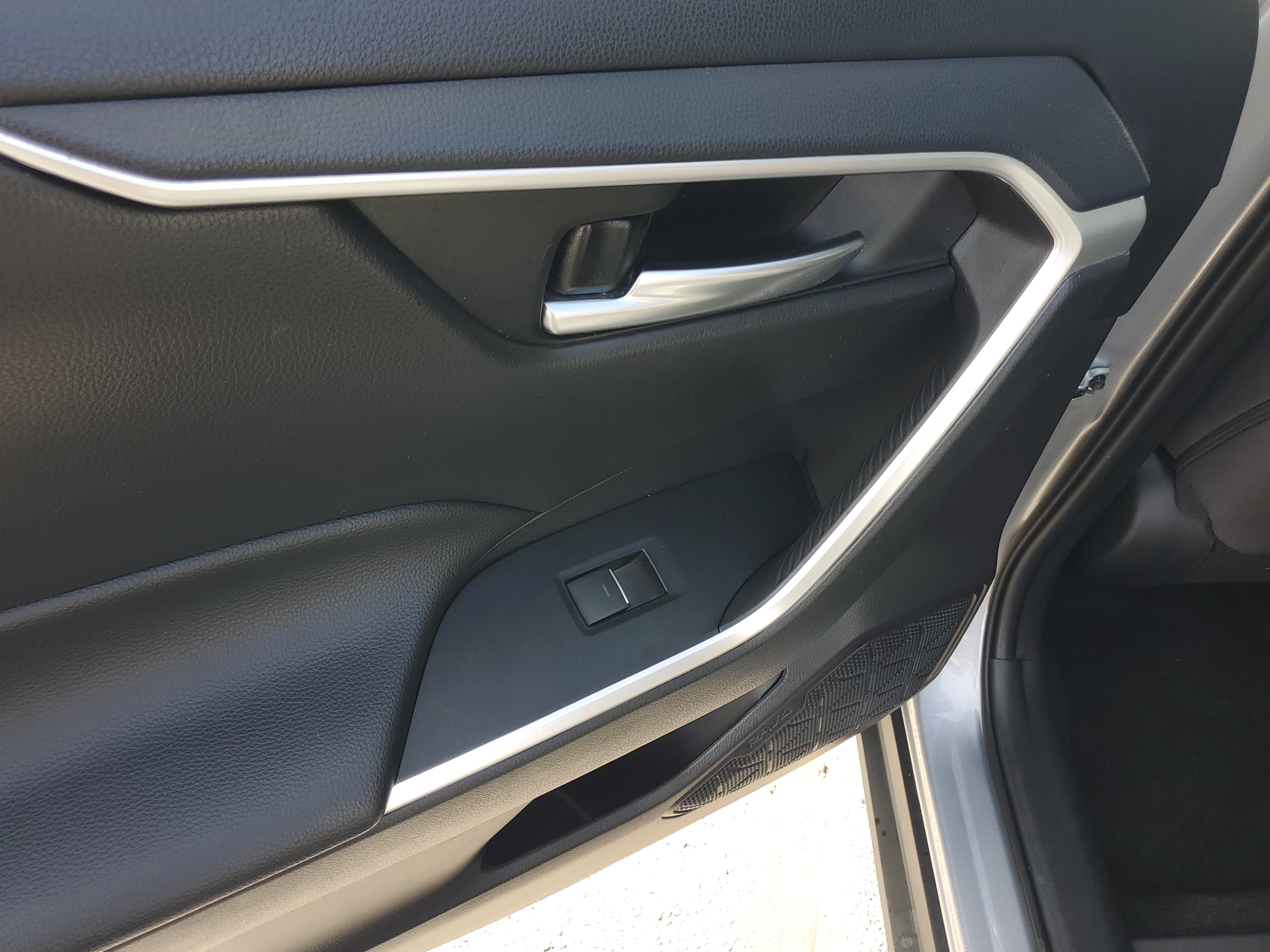 Certified 2025 Toyota RAV4 XLE AWD/4WD image 13