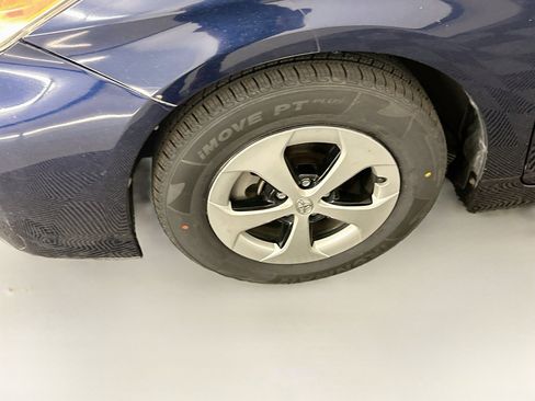 Used 2013 Toyota Prius Two FWD image 11