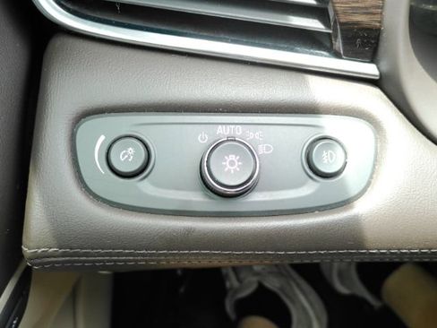 Used 2017 Buick LaCrosse Essence FWD image 36