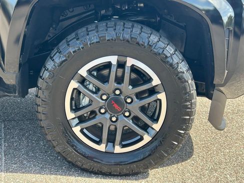 Used 2025 Toyota Tacoma TRD Sport image 45
