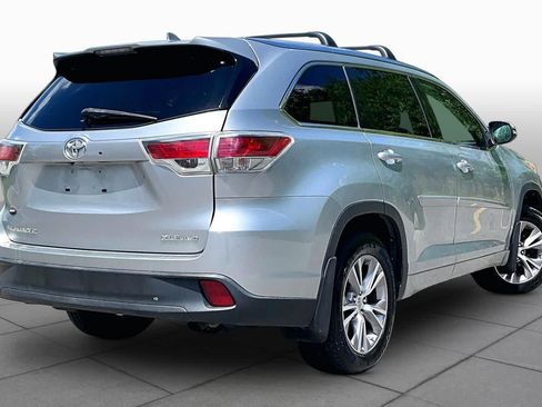 Used 2015 Toyota Highlander XLE AWD/4WD image 13