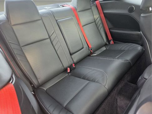 Used 2016 Dodge Challenger SRT Hellcat image 15