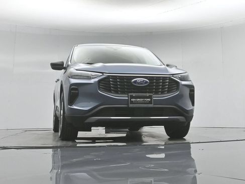 Used 2023 Ford Escape Active FWD image 46
