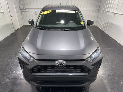 Used 2022 Toyota RAV4 LE image 5