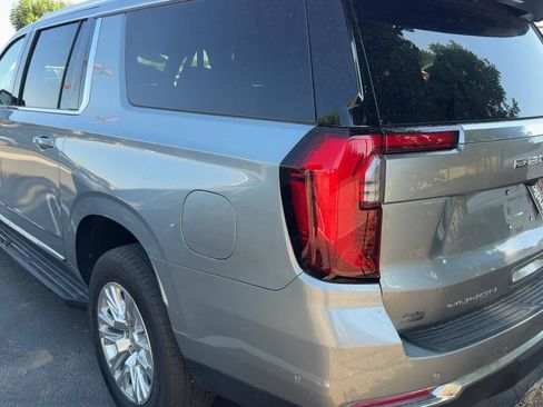 Used 2025 GMC Yukon XL Denali RWD image 8