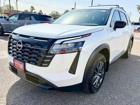 New 2026 Nissan Pathfinder SV image 3