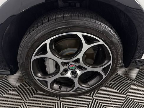 Used 2024 Alfa Romeo Tonale Ti AWD/4WD image 11
