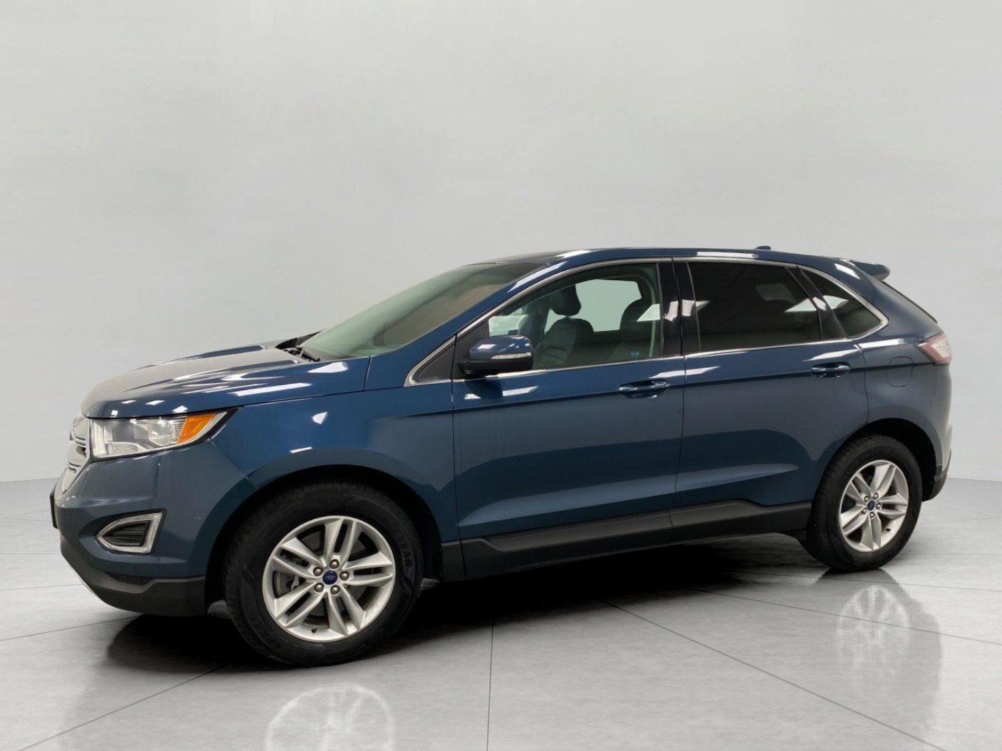 Used 2016 Ford Edge SEL w/ Equipment Group 201A AWD/4WD image 9