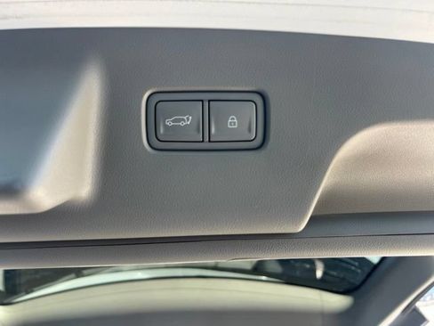 Used 2026 Hyundai Palisade Limited AWD/4WD image 25