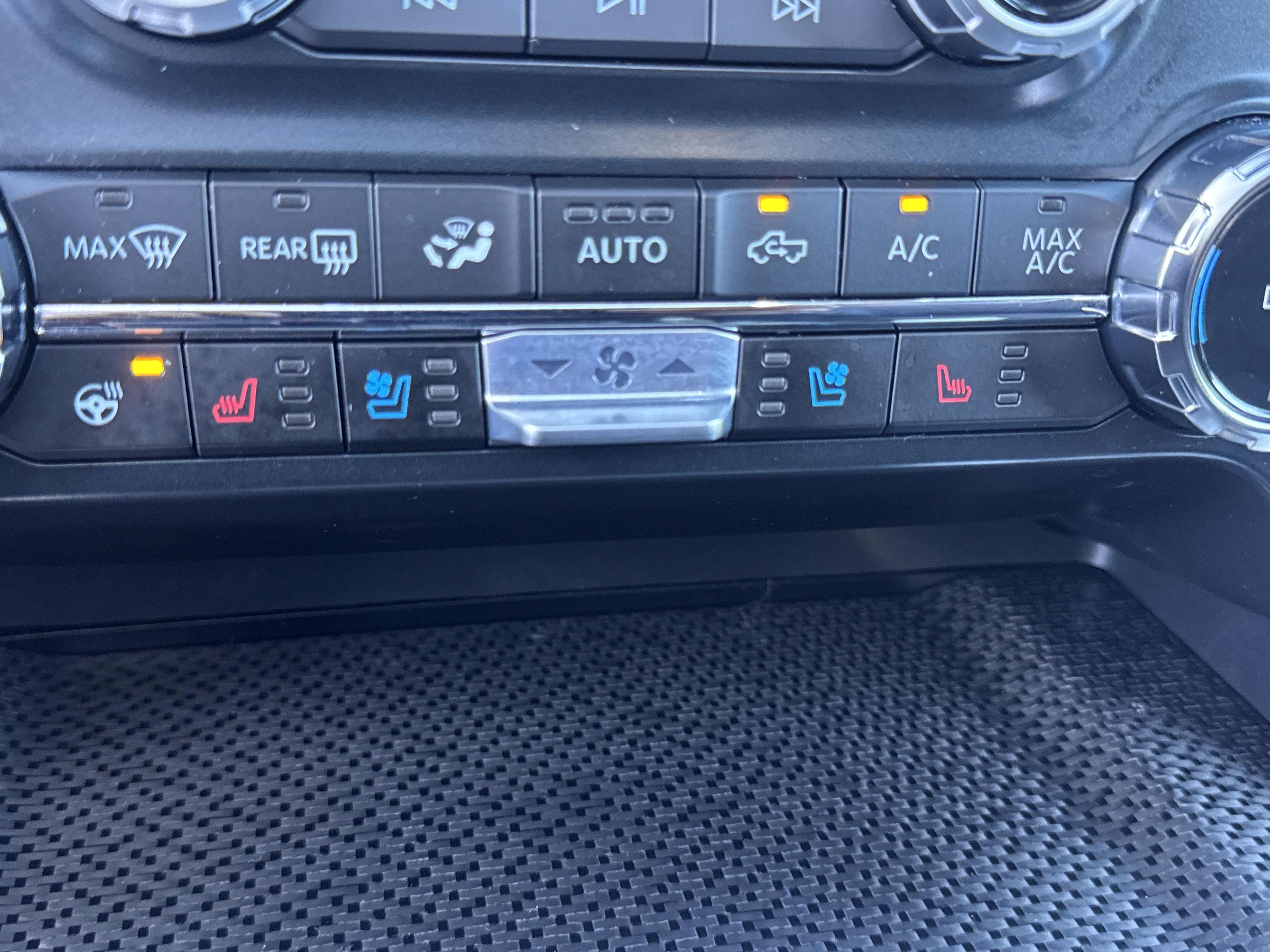 Used 2025 Ford F150 Raptor w/ Equipment Group 803A Raptor R AWD/4WD image 28