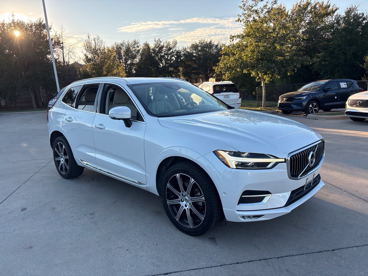 Used 2021 Volvo XC60 T5 Inscription w/ Advanced Package FWD image 3