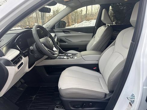 New 2026 INFINITI QX60 Luxe image 11