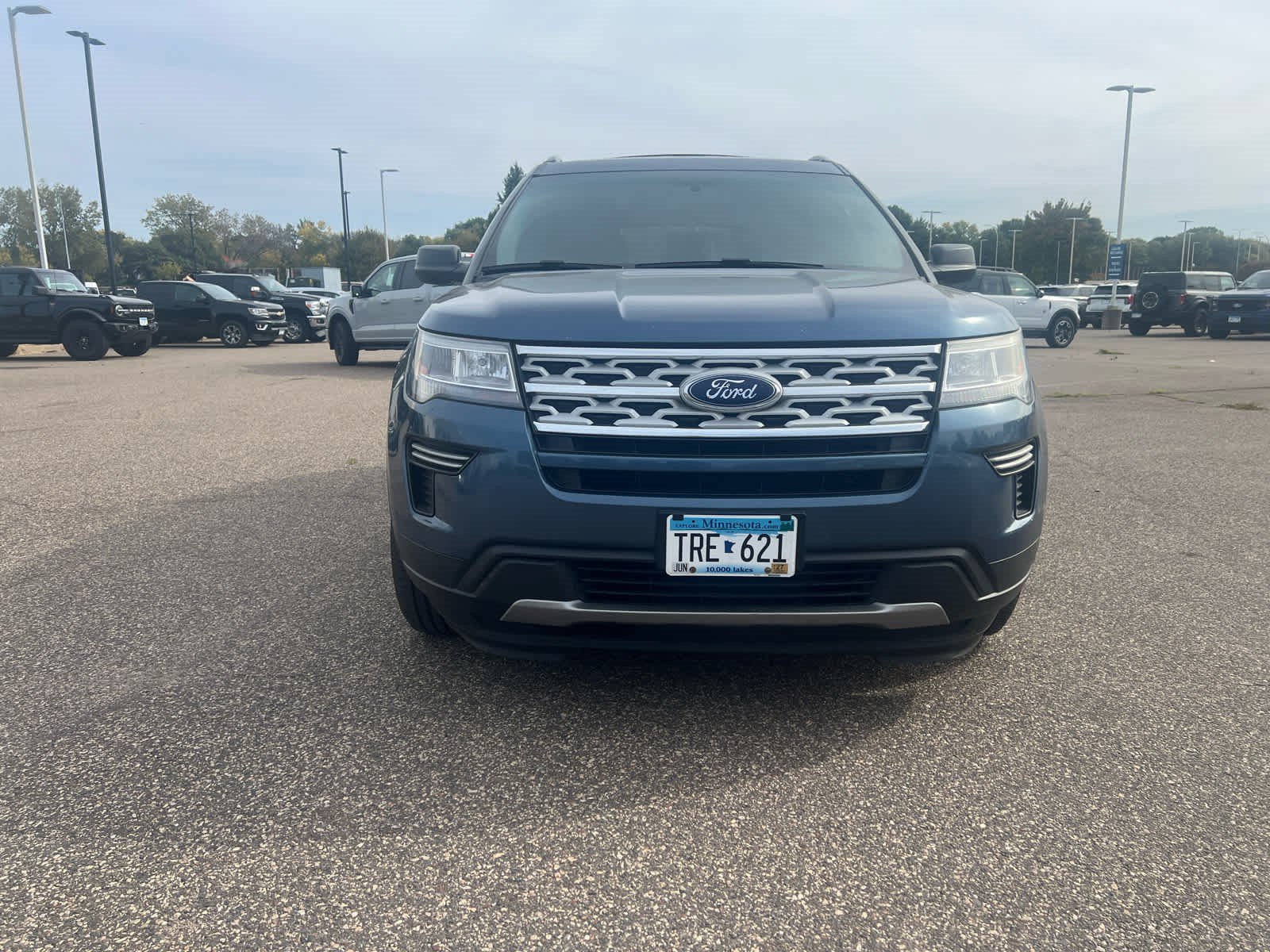 Used 2019 Ford Explorer XLT w/ Class III Trailer Tow Package AWD/4WD image 2