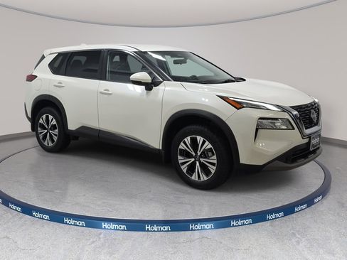 Used 2023 Nissan Rogue SV AWD/4WD image 4
