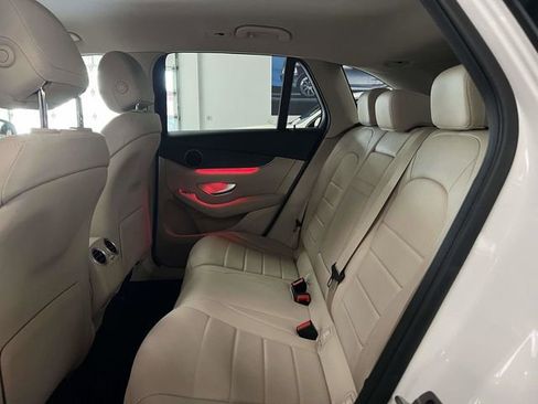 Certified 2022 Mercedes-Benz GLC 300 4MATIC image 11