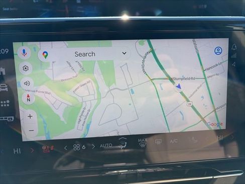 Used 2025 Lincoln Nautilus Premier image 17