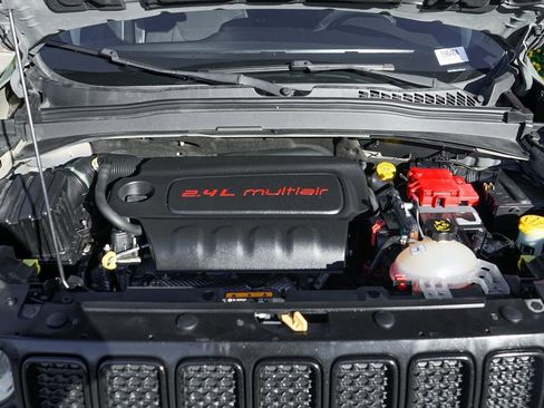 Used 2020 Jeep Renegade Altitude image 11