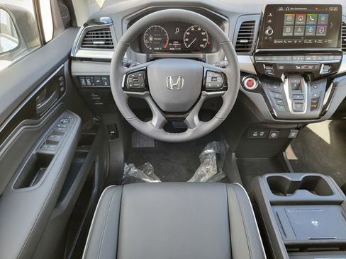 New 2026 Honda Odyssey Touring image 25